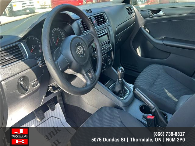 2014 Volkswagen Jetta 2.0L Trendline (Stk: NEW2) in Thordale - Image 3 of 4