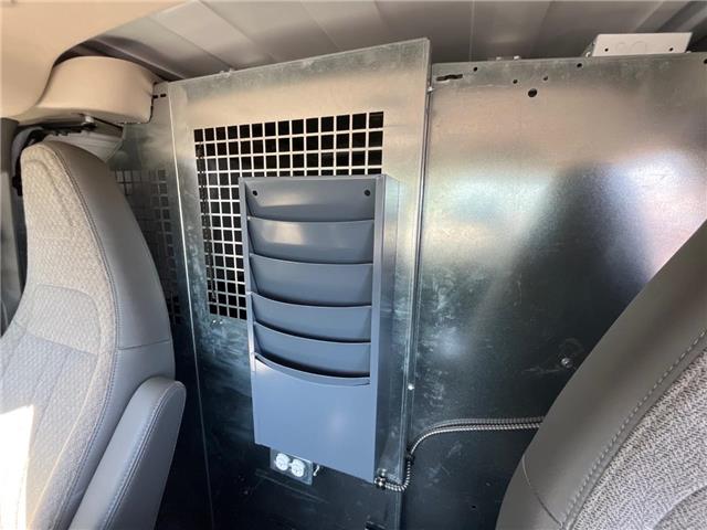2020 GMC Savana 3500 Work Van (Stk: 20-119357) in Greenwood - Image 10 of 16