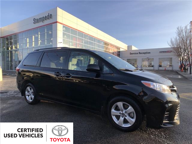 2020 Toyota Sienna LE 8-Passenger (Stk: 9618A) in Calgary - Image 1 of 26
