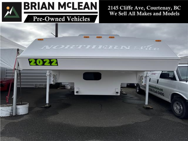 2022 North River NORTHERN LITE TRUCK CAMPER  (Stk: M1128A-25) in Courtenay - Image 1 of 3