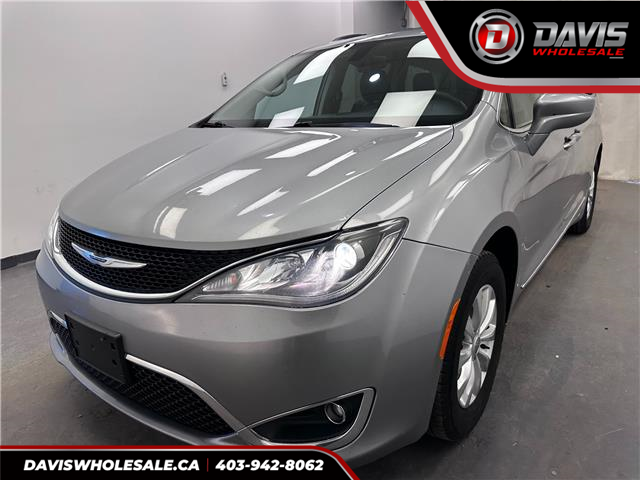2017 Chrysler Pacifica Touring-L (Stk: 15111) in Lethbridge - Image 1 of 23