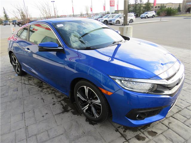 2017 Honda Civic Touring (Stk: U1858) in Airdrie - Image 1 of 31