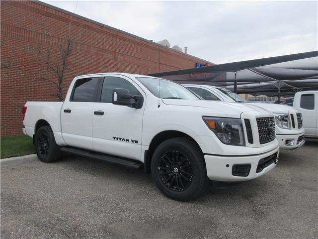 2019 Nissan Titan SV Midnight Edition 4x4, HEATED SEATS, ANDROID/APPLE ...