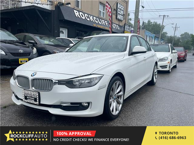 2013 BMW 320i xDrive (Stk: B979515) in Scarborough - Image 1 of 17