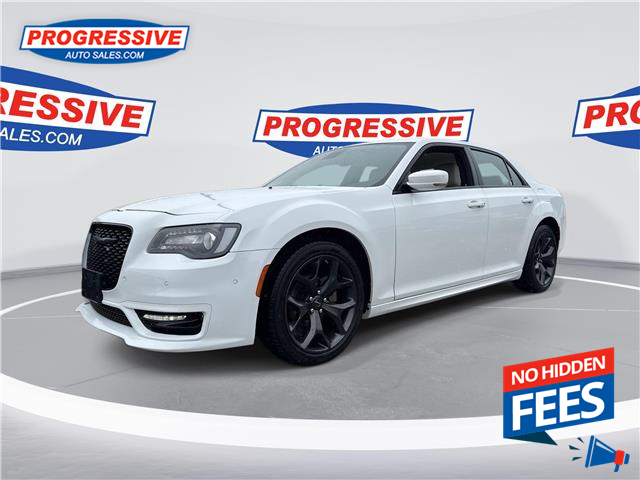 2023 Chrysler 300 Touring-L (Stk: PH595939) in Sarnia - Image 1 of 16
