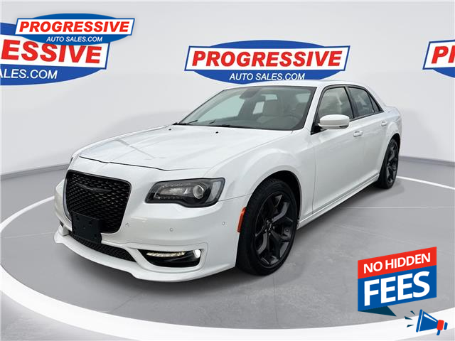 2023 Chrysler 300 Touring-L (Stk: PH595939) in Sarnia - Image 1 of 27
