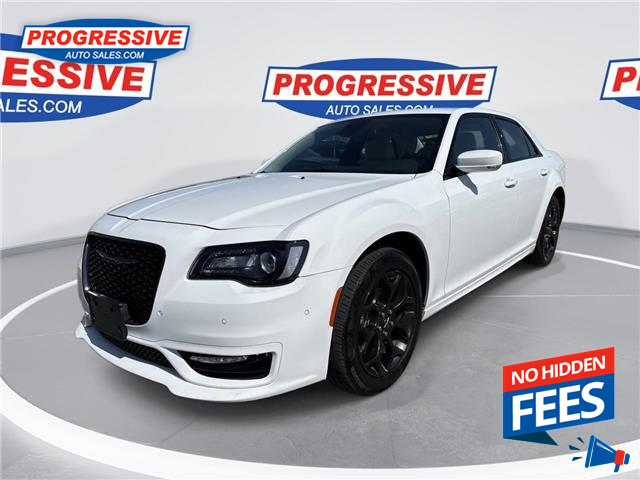 2023 Chrysler 300 Touring-L (Stk: PH561272) in Sarnia - Image 1 of 25