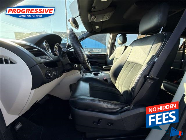 2017 Dodge Grand Caravan CVP/SXT (Stk: HR742258T) in Sarnia - Image 12 of 25