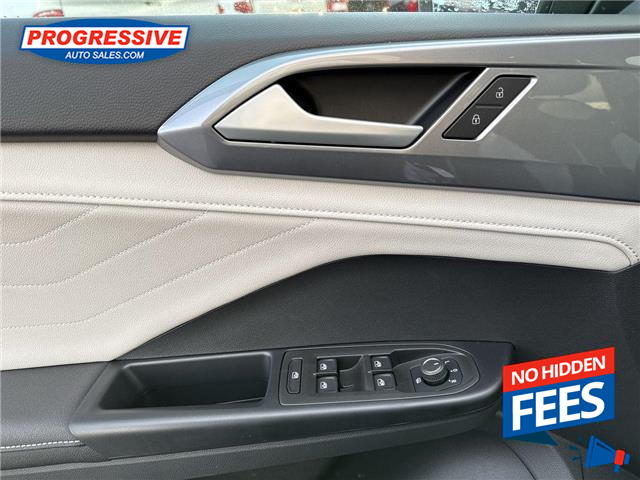 2025 Volkswagen Taos Highline (Stk: SM079983) in Sarnia - Image 14 of 26