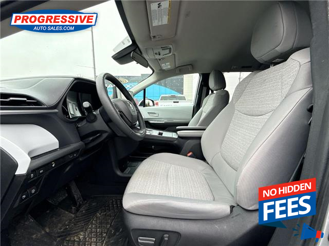 2025 Toyota Sienna LE 8-Passenger (Stk: SS257374) in Sarnia - Image 12 of 25