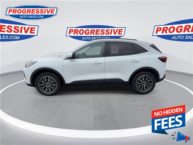 2023 Ford Escape PHEV (Stk: PUA48426) in Sarnia - Image 6 of 25