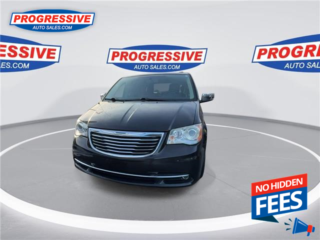 2015 Chrysler Town & Country Limited (Stk: FR532270P) in Sarnia - Image 4 of 23