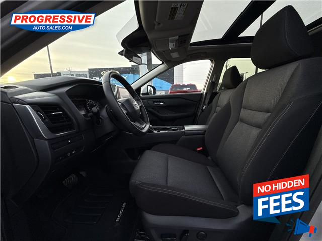 2025 Nissan Rogue SV Moonroof (Stk: SW145479) in Sarnia - Image 12 of 25