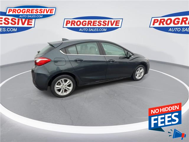 2018 Chevrolet Cruze LT Auto (Stk: JS528632) in Sarnia - Image 9 of 24