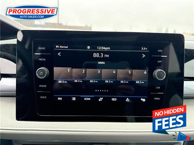 2025 Volkswagen Taos Highline (Stk: SM069937) in Sarnia - Image 17 of 26