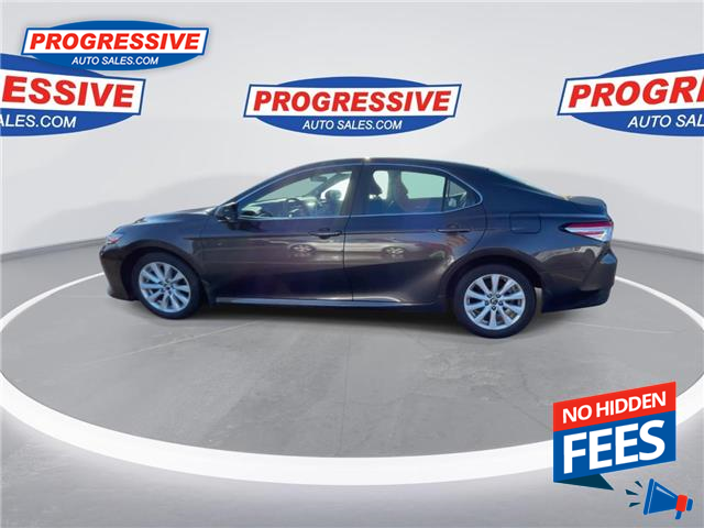 2018 Toyota Camry LE (Stk: JU066357) in Sarnia - Image 6 of 24 2018 Toyota Camry LE (Stk: JU066357) in Sarnia - Image 6 of 24