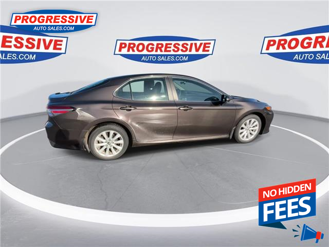 2018 Toyota Camry LE (Stk: JU066357) in Sarnia - Image 9 of 24 2018 Toyota Camry LE (Stk: JU066357) in Sarnia - Image 9 of 24