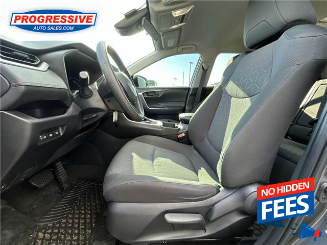 2023 Toyota RAV4 Hybrid LE (Stk: PW180890) in Sarnia - Image 12 of 24