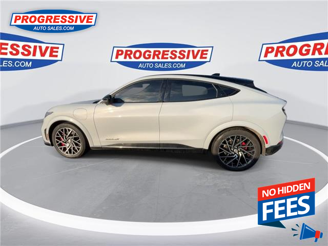 2022 Ford Mustang Mach-E GT Performance Edition (Stk: NMA42428T) in Sarnia - Image 6 of 26