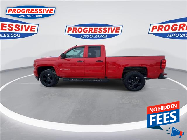 2018 Chevrolet Silverado 1500 Silverado Custom (Stk: JZ211597T) in Sarnia - Image 6 of 24