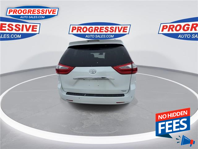 2018 Toyota Sienna XLE 7-Passenger (Stk: JS209449) in Sarnia - Image 8 of 27