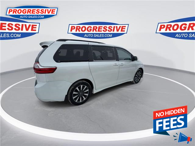 2018 Toyota Sienna XLE 7-Passenger (Stk: JS209449) in Sarnia - Image 9 of 27