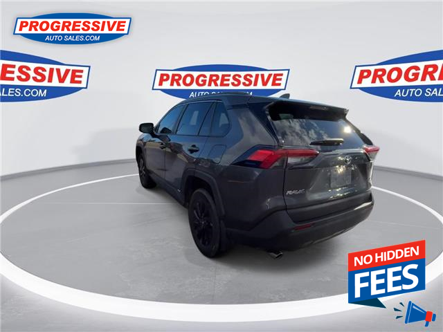 2023 Toyota RAV4 Hybrid LE (Stk: PW180890) in Sarnia - Image 7 of 25