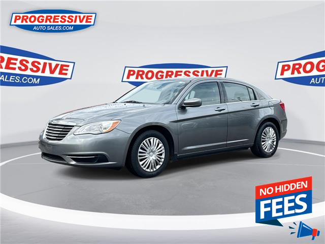 2012 Chrysler 200 LX (Stk: CN155897T) in Sarnia - Image 1 of 15