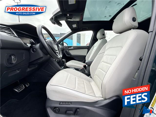 2019 Volkswagen Tiguan Highline (Stk: KM054056T) in Sarnia - Image 12 of 26