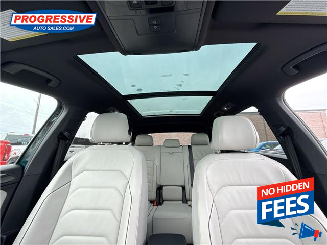 2019 Volkswagen Tiguan Highline (Stk: KM054056T) in Sarnia - Image 22 of 26