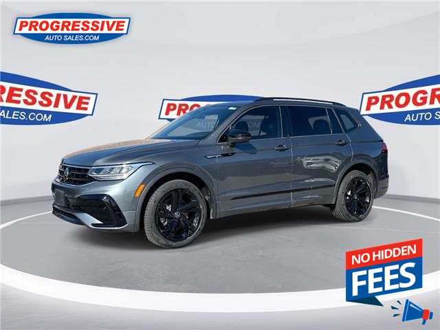 2023 Volkswagen Tiguan Comfortline R-Line Black (Stk: PM121255) in Sarnia - Image 1 of 19