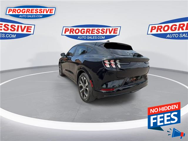 2022 Ford Mustang Mach-E Premium (Stk: NMA26433) in Sarnia - Image 7 of 26