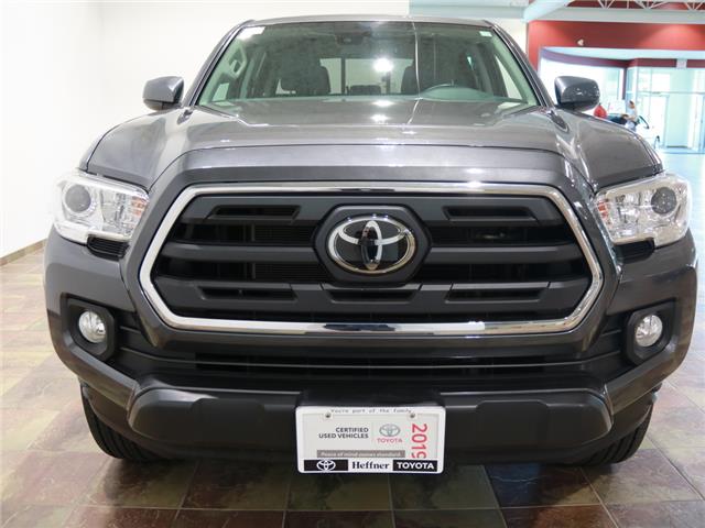 2019 Toyota Tacoma SR5 V6 (Stk: 236128) in Kitchener - Image 1 of 23