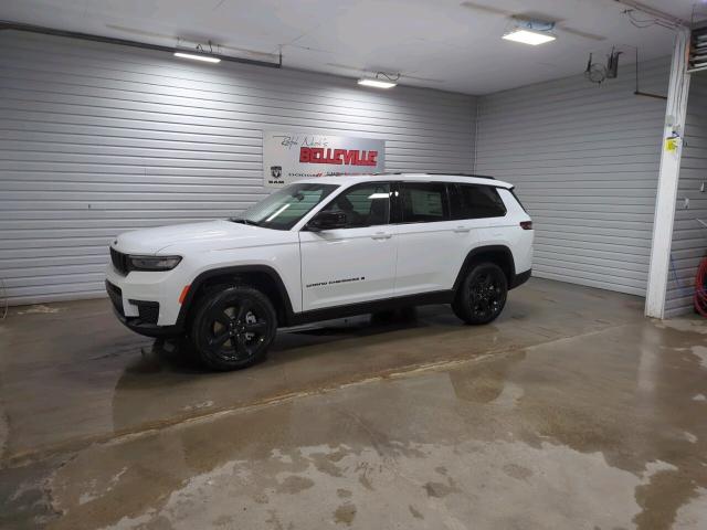 2024 Jeep Grand Cherokee L Laredo (Stk: 4089) in Belleville - Image 1 of 12