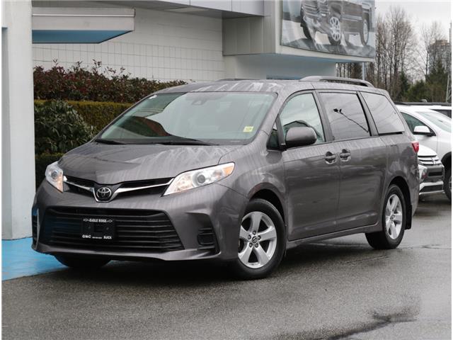 2019 toyota sienna le 8 passenger