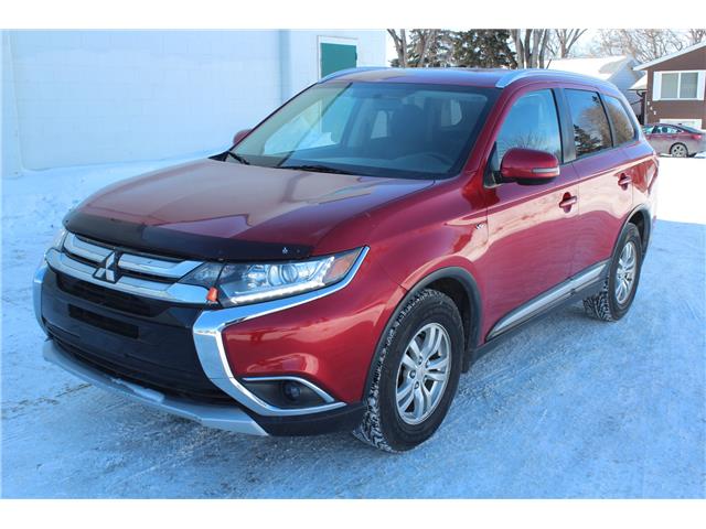 2016 Mitsubishi Outlander SE (Stk: P2494) in Regina - Image 1 of 20