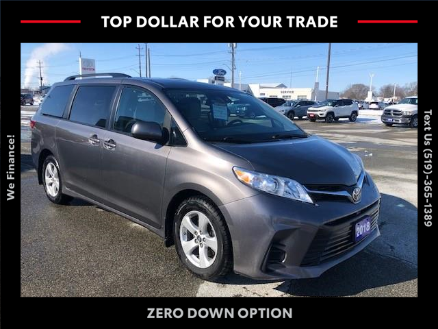 2018 Toyota Sienna LE 8-Passenger (Stk: CP10932) in Chatham - Image 1 of 8
