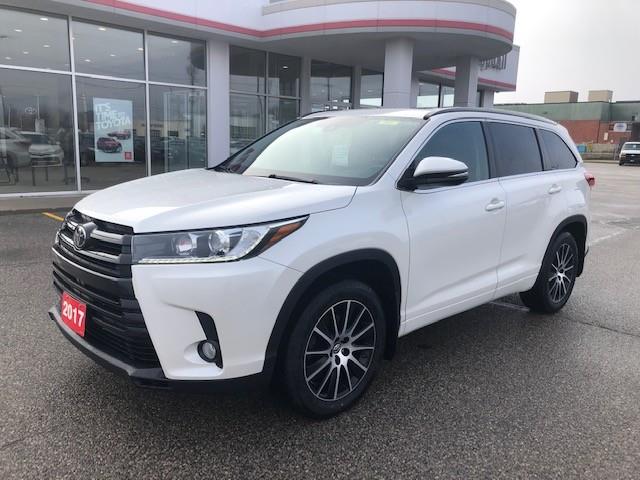 2017 Toyota Highlander XLE (Stk: 44361A) in Chatham - Image 1 of 13