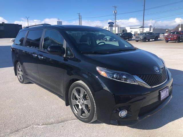 2017 Toyota Sienna SE 8 Passenger (Stk: CP11371) in Chatham - Image 1 of 13