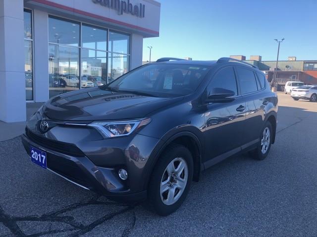 2017 Toyota RAV4 XLE (Stk: 45082A) in Chatham - Image 1 of 8