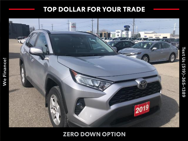 2019 Toyota RAV4 XLE (Stk: 46199A) in Chatham - Image 1 of 8
