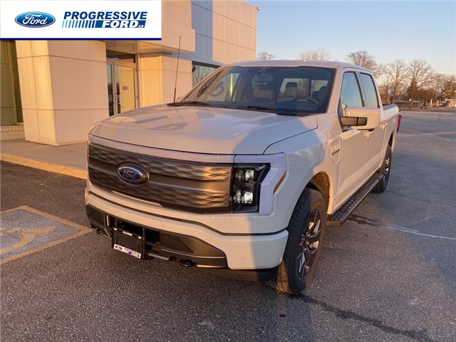 2023 Ford F-150 Lightning Lariat (Stk: PWG08230) in Wallaceburg - Image 1 of 19
