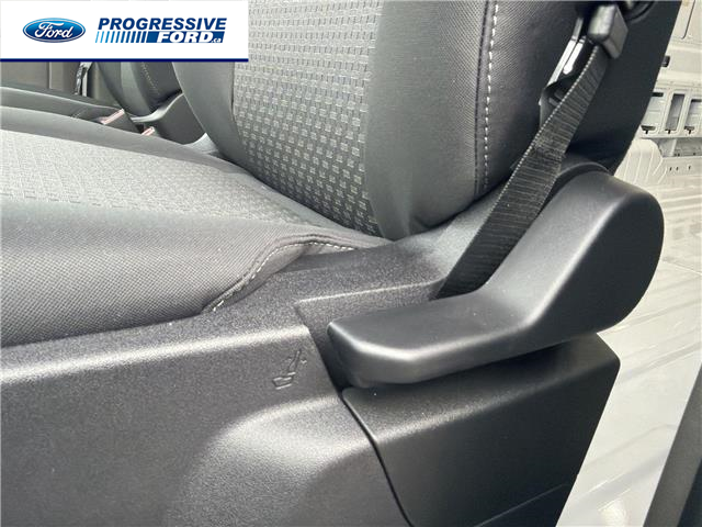 2025 Ford Transit-350 Cargo Base (Stk: SKA38720) in Wallaceburg - Image 4 of 13