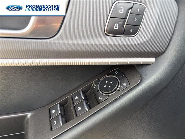 2025 Ford Explorer ST-Line (Stk: SGA95512T) in Wallaceburg - Image 13 of 27