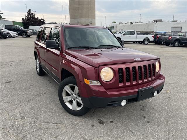 2014 Jeep Patriot Sport/North (Stk: 7689JXZ) in Barrie - Image 1 of 21