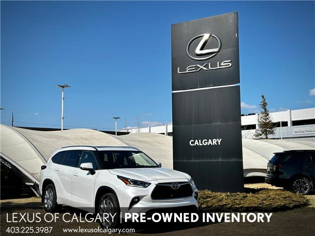 2022 Toyota Highlander Limited (Stk: 250817A) in Calgary - Image 1 of 24
