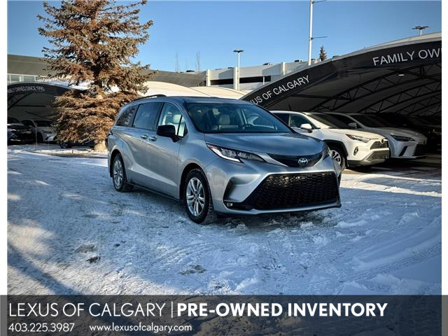 2022 Toyota Sienna XSE 7-Passenger (Stk: 260239A) in Calgary - Image 1 of 22