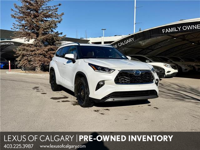 2023 Toyota Highlander Hybrid Limited (Stk: 260387A) in Calgary - Image 1 of 18