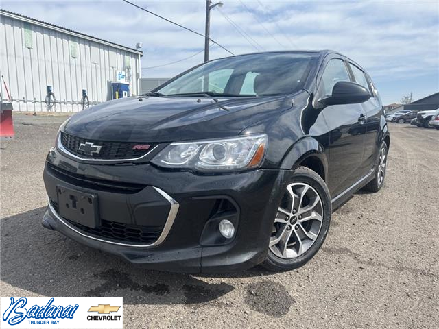 2018 Chevrolet Sonic LT Auto (Stk: P122A) in Thunder Bay - Image 1 of 18