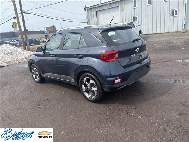 2023 Hyundai Venue Ultimate w/Denim Interior (IVT) (Stk: T353A) in Thunder Bay - Image 3 of 20